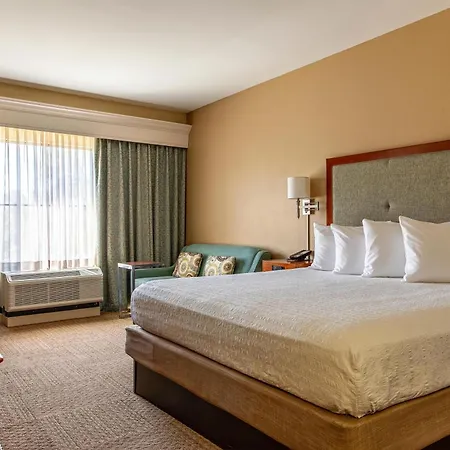 Hampton Inn Charleston-Daniel Island-3