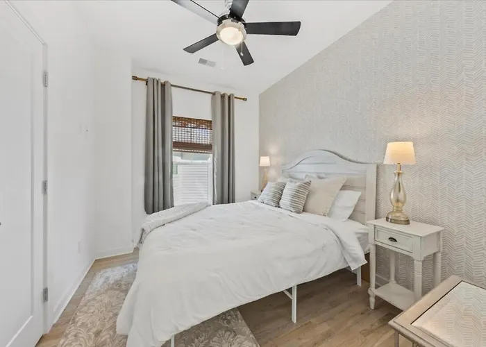 The Oakwood Retreat At Park Circle Villa Charleston